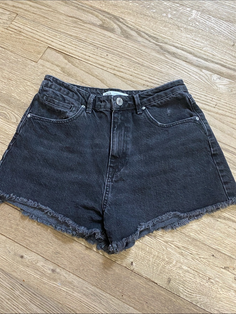 Zara Black High-Waist Frayed Denim Shorts